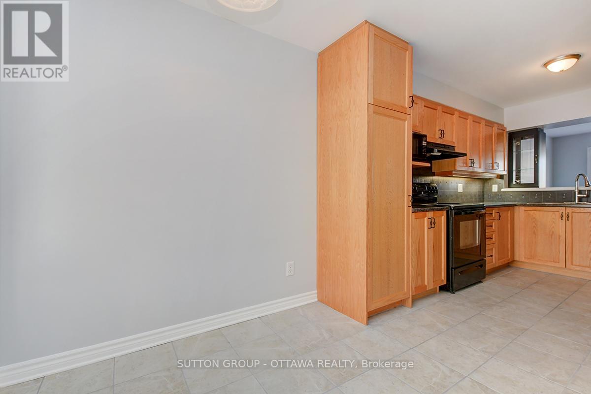 104 Par-La-Ville Circle, Ottawa, Ontario  K2S 0L7 - Photo 17 - X12404914