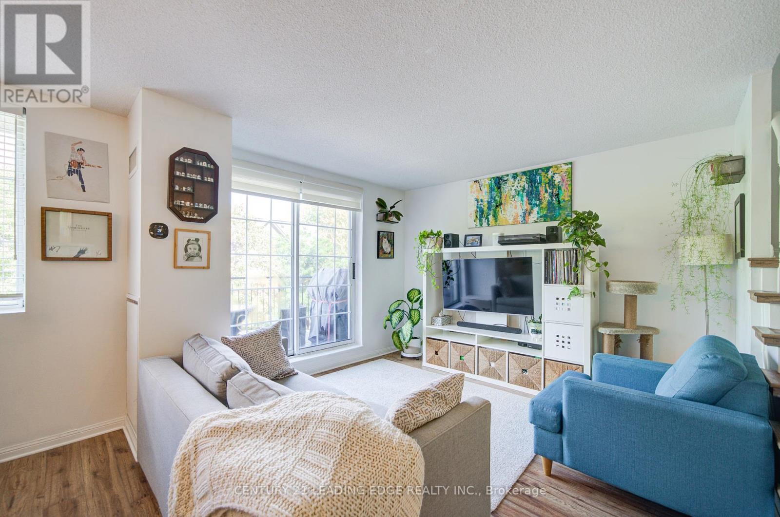 Th302 - 39 Shank Street, Toronto, Ontario  M6J 3X3 - Photo 11 - C12404804