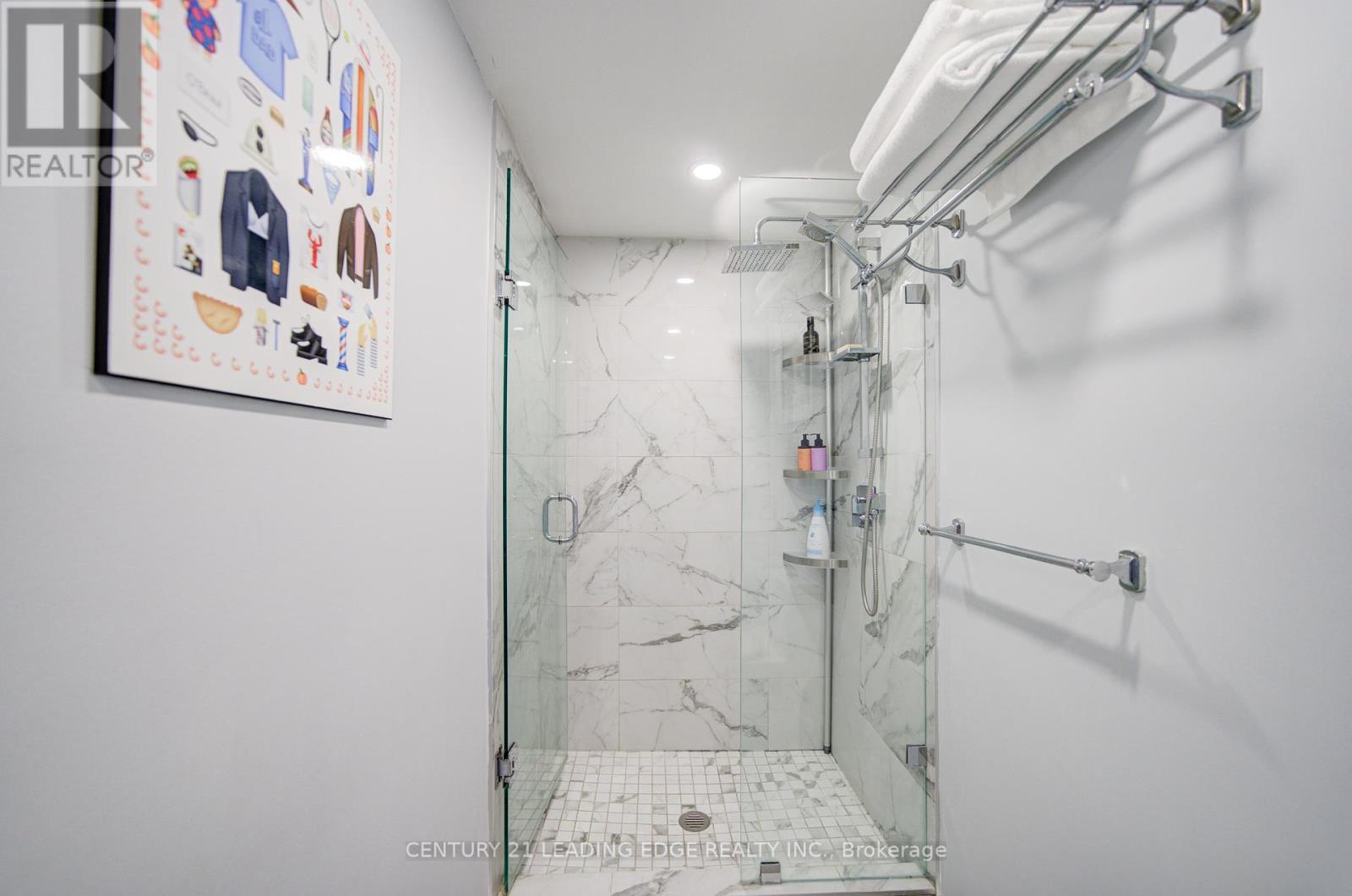 Th302 - 39 Shank Street, Toronto, Ontario  M6J 3X3 - Photo 18 - C12404804