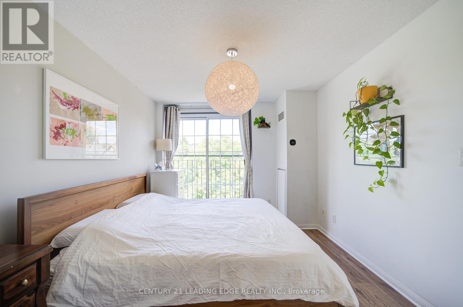 Th302 - 39 Shank Street, Toronto, Ontario  M6J 3X3 - Photo 22 - C12404804