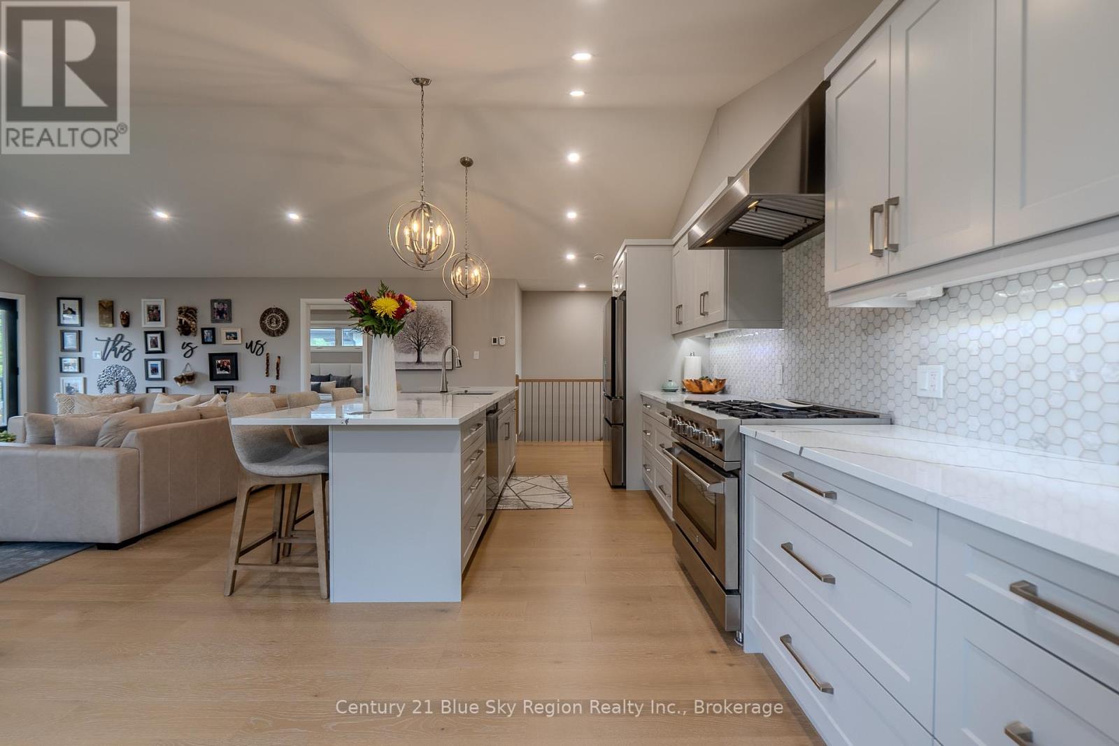 37 Silver Maple Lane, North Bay, Ontario  P1C 0B5 - Photo 12 - X12404868