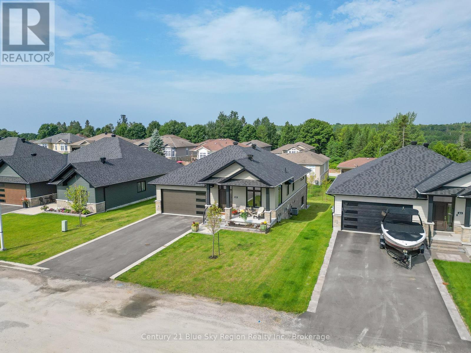 37 Silver Maple Lane, North Bay, Ontario  P1C 0B5 - Photo 2 - X12404868