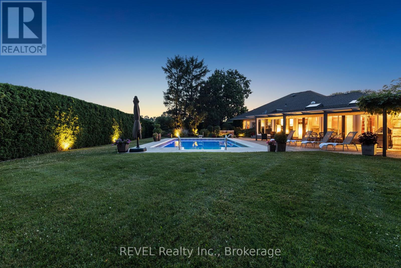 39 Hunter Road, Niagara-On-The-Lake, Ontario  L0S 1J0 - Photo 10 - X12404849