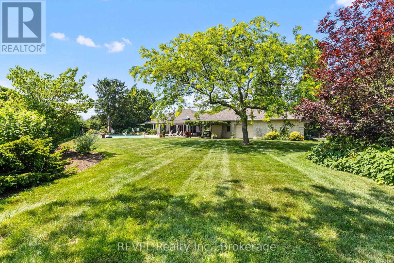 39 Hunter Road, Niagara-On-The-Lake, Ontario  L0S 1J0 - Photo 39 - X12404849