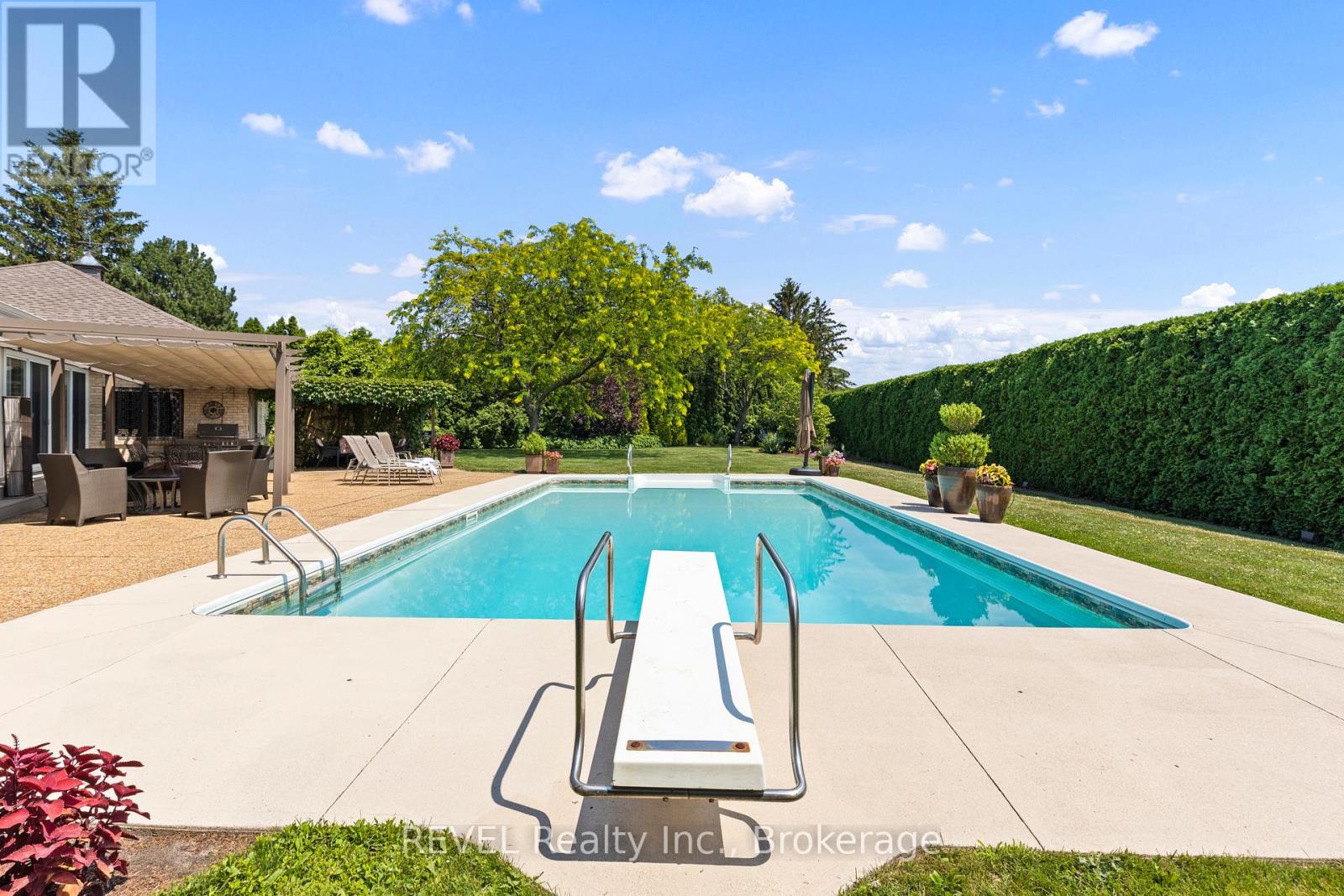 39 Hunter Road, Niagara-On-The-Lake, Ontario  L0S 1J0 - Photo 43 - X12404849