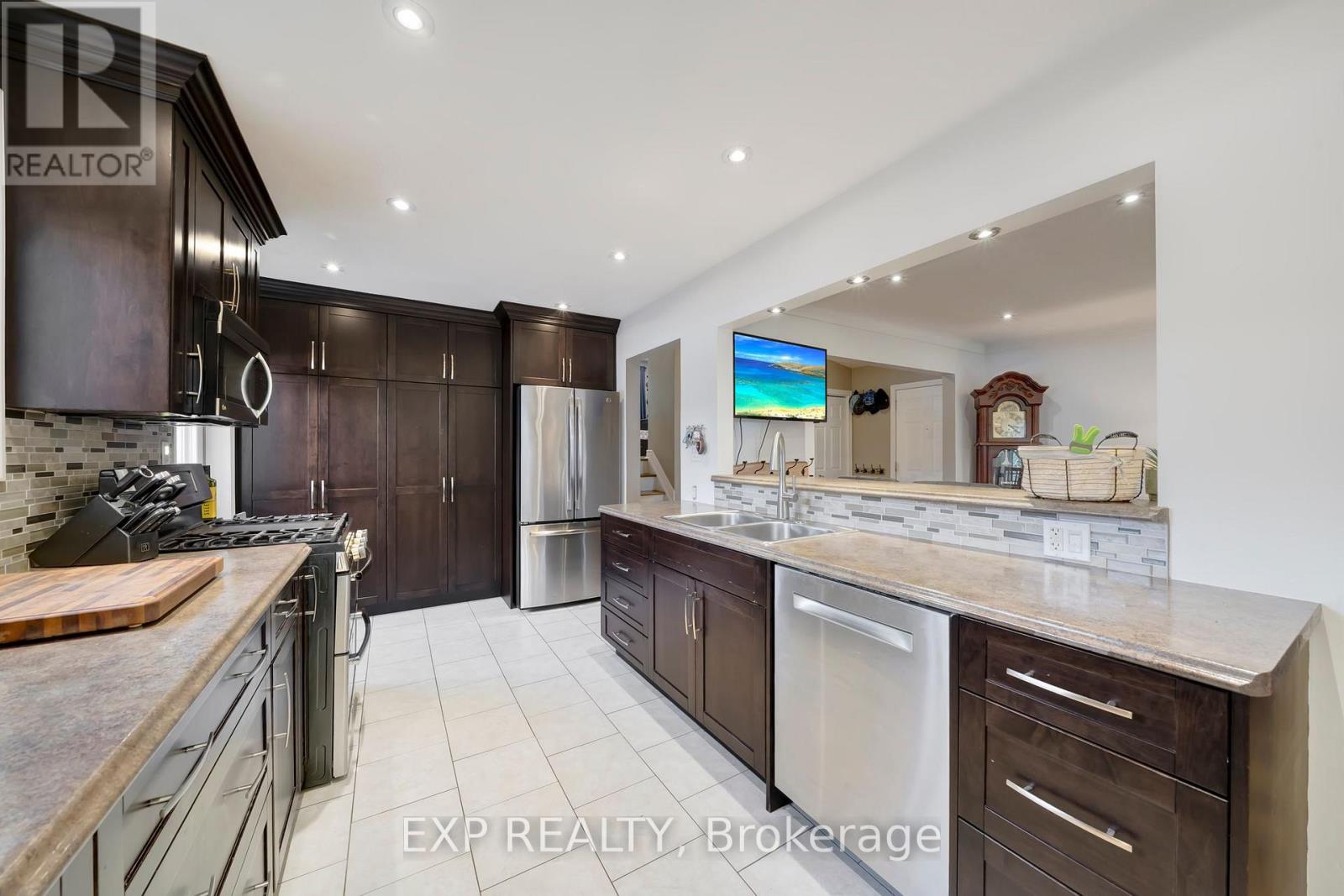 25 Ziraldo Road, St. Catharines, Ontario  L2N 6S7 - Photo 15 - X12404885