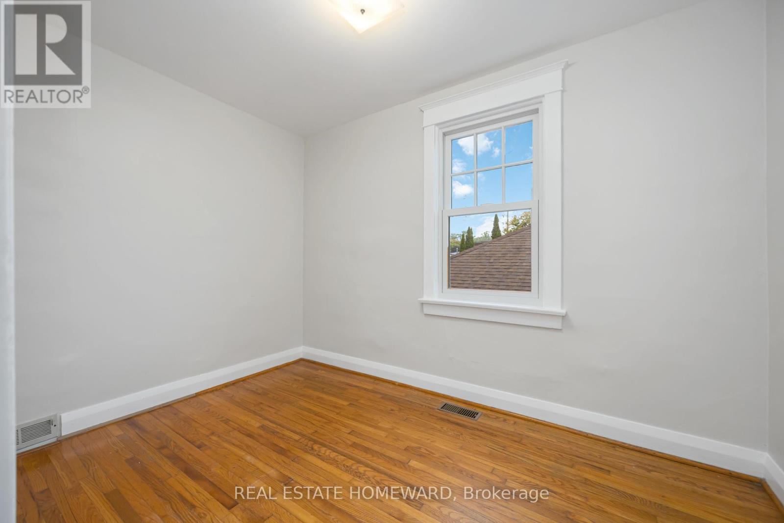 234 Gledhill Avenue, Toronto, Ontario  M4C 5L2 - Photo 17 - E12404792