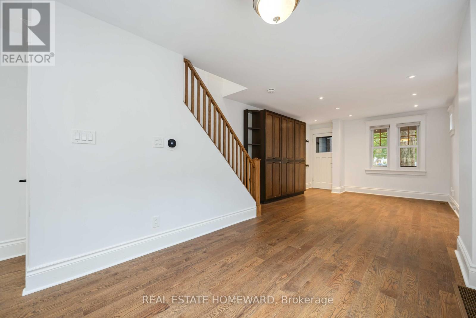 234 Gledhill Avenue, Toronto, Ontario  M4C 5L2 - Photo 4 - E12404792