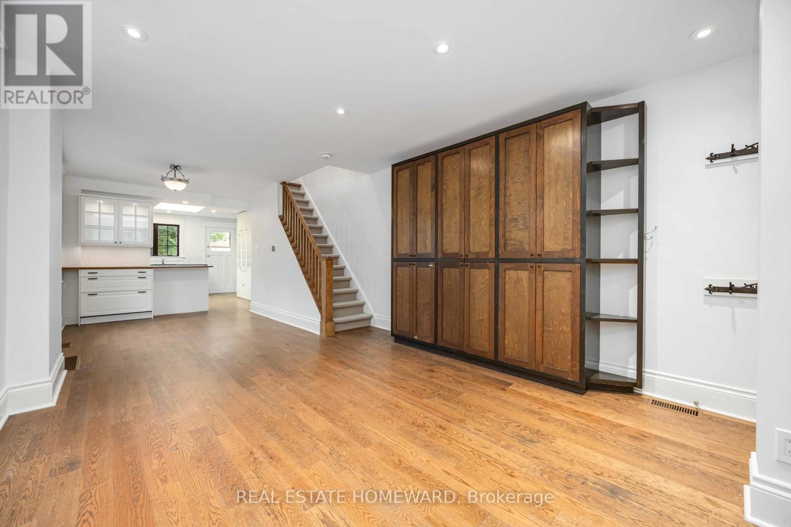 234 Gledhill Avenue, Toronto, Ontario  M4C 5L2 - Photo 7 - E12404792