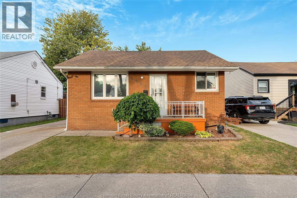 MLS# 25023485: 2222 FOREST AVENUE, Windsor, Canada