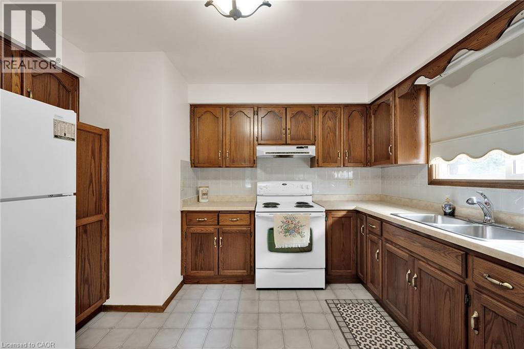 24 Pheasant Place, Hamilton, Ontario  L9A 4Z1 - Photo 12 - 40741668
