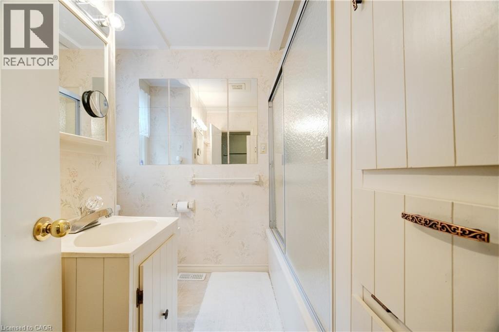 69 Bee Street, Woodstock, Ontario  N4S 3Z2 - Photo 8 - 40762176