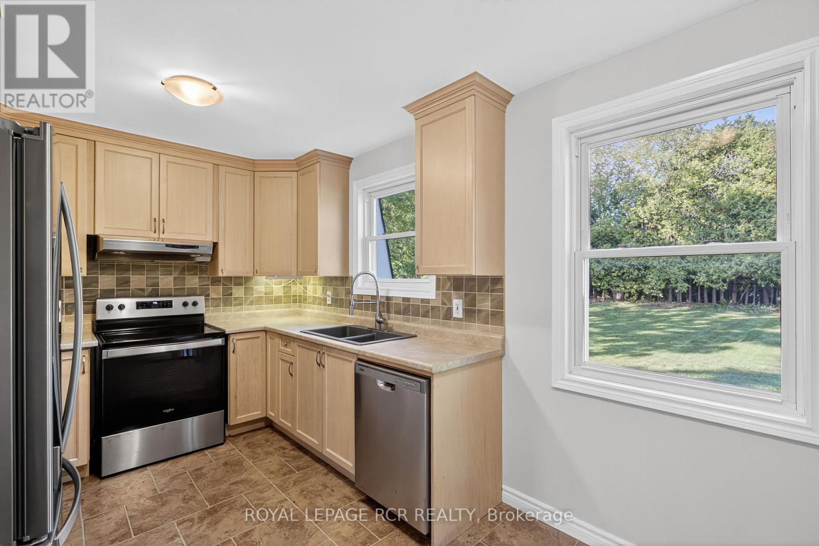 64 Bradley Court, New Tecumseth (Tottenham), Ontario  L0G 1W0 - Photo 13 - N12403109