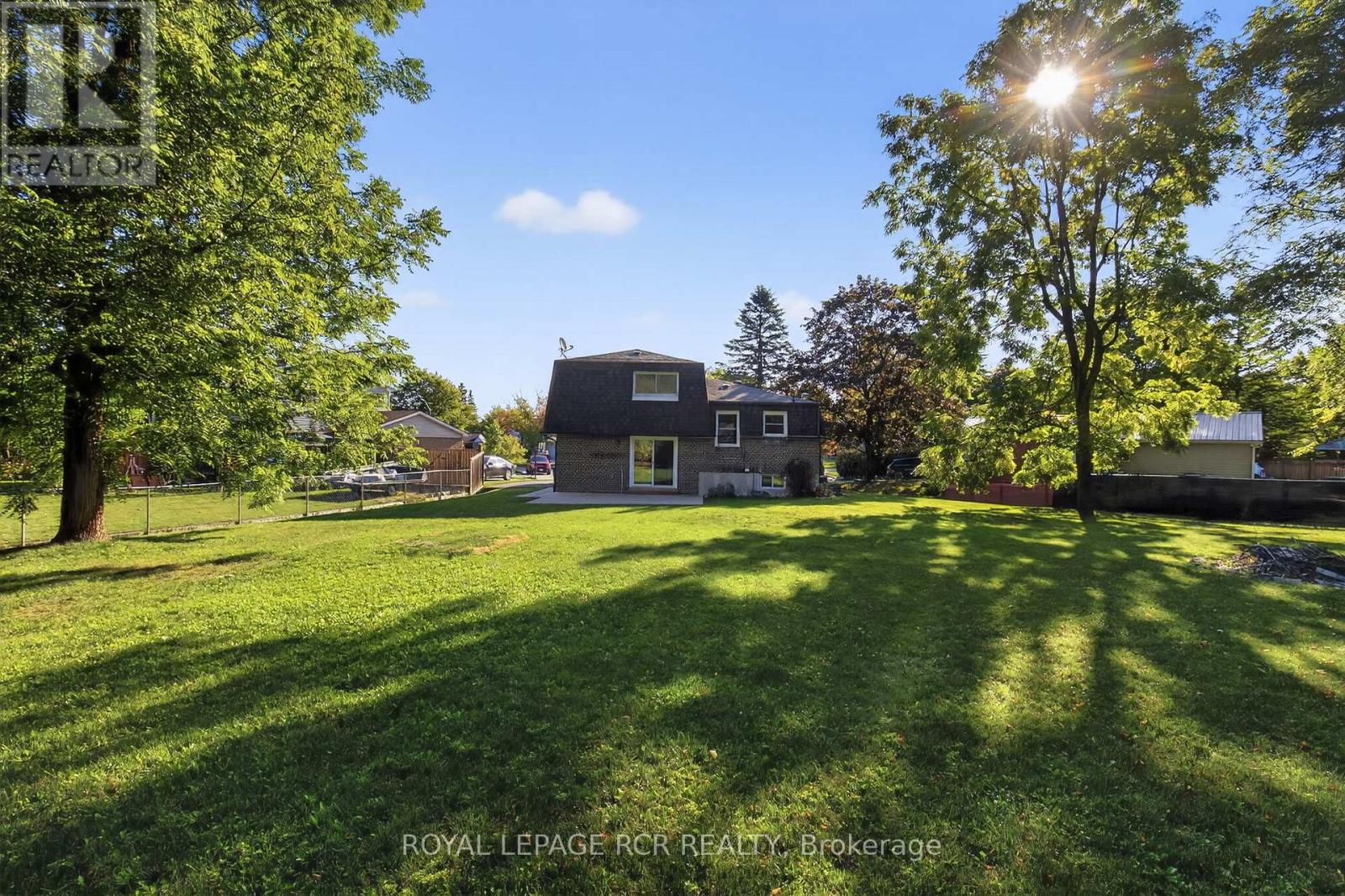 64 Bradley Court, New Tecumseth (Tottenham), Ontario  L0G 1W0 - Photo 38 - N12403109