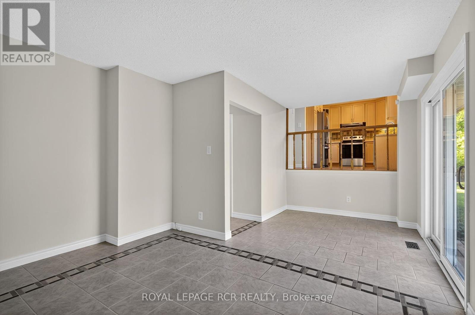64 Bradley Court, New Tecumseth (Tottenham), Ontario  L0G 1W0 - Photo 6 - N12403109