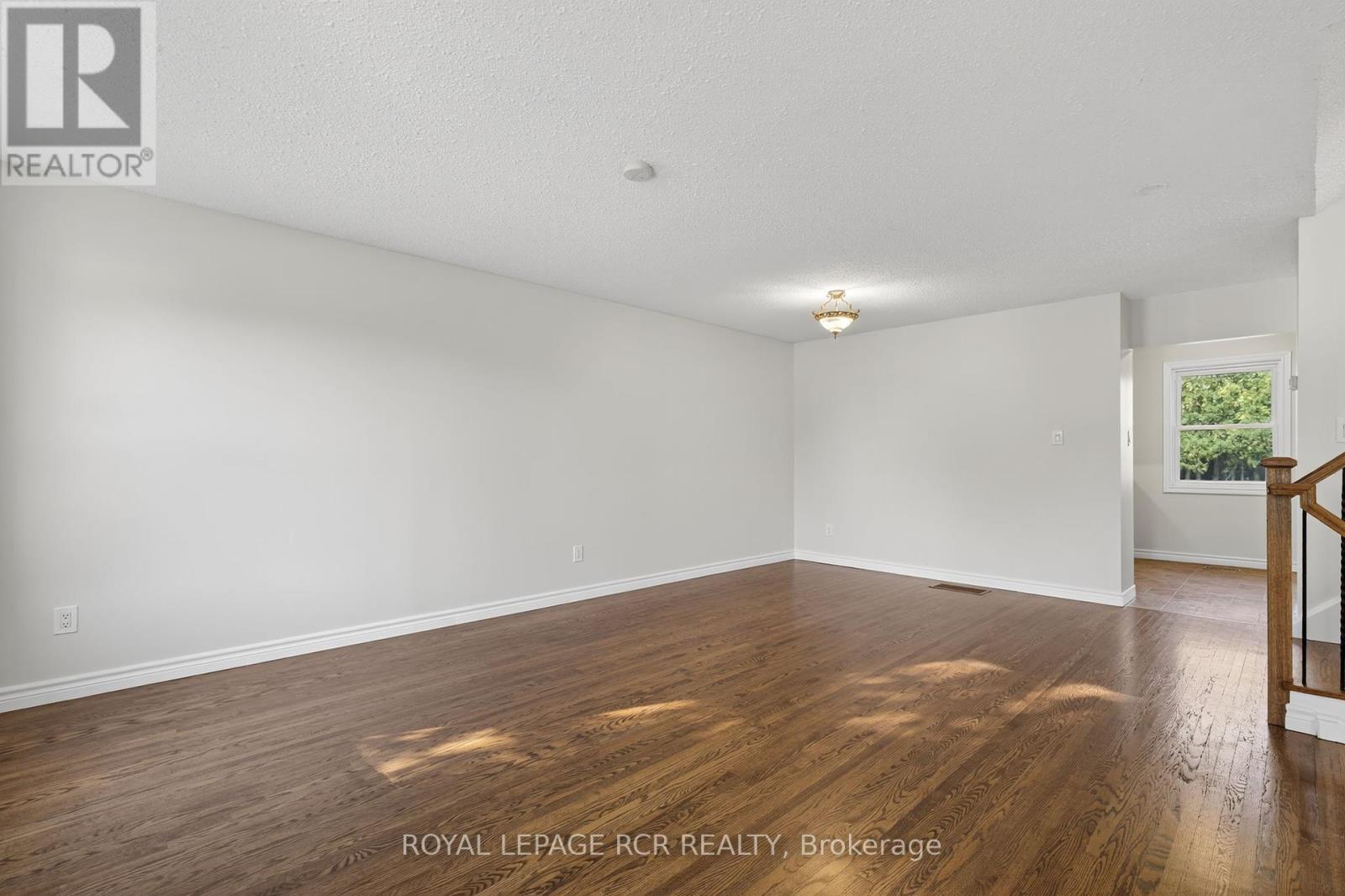 64 Bradley Court, New Tecumseth (Tottenham), Ontario  L0G 1W0 - Photo 10 - N12403109
