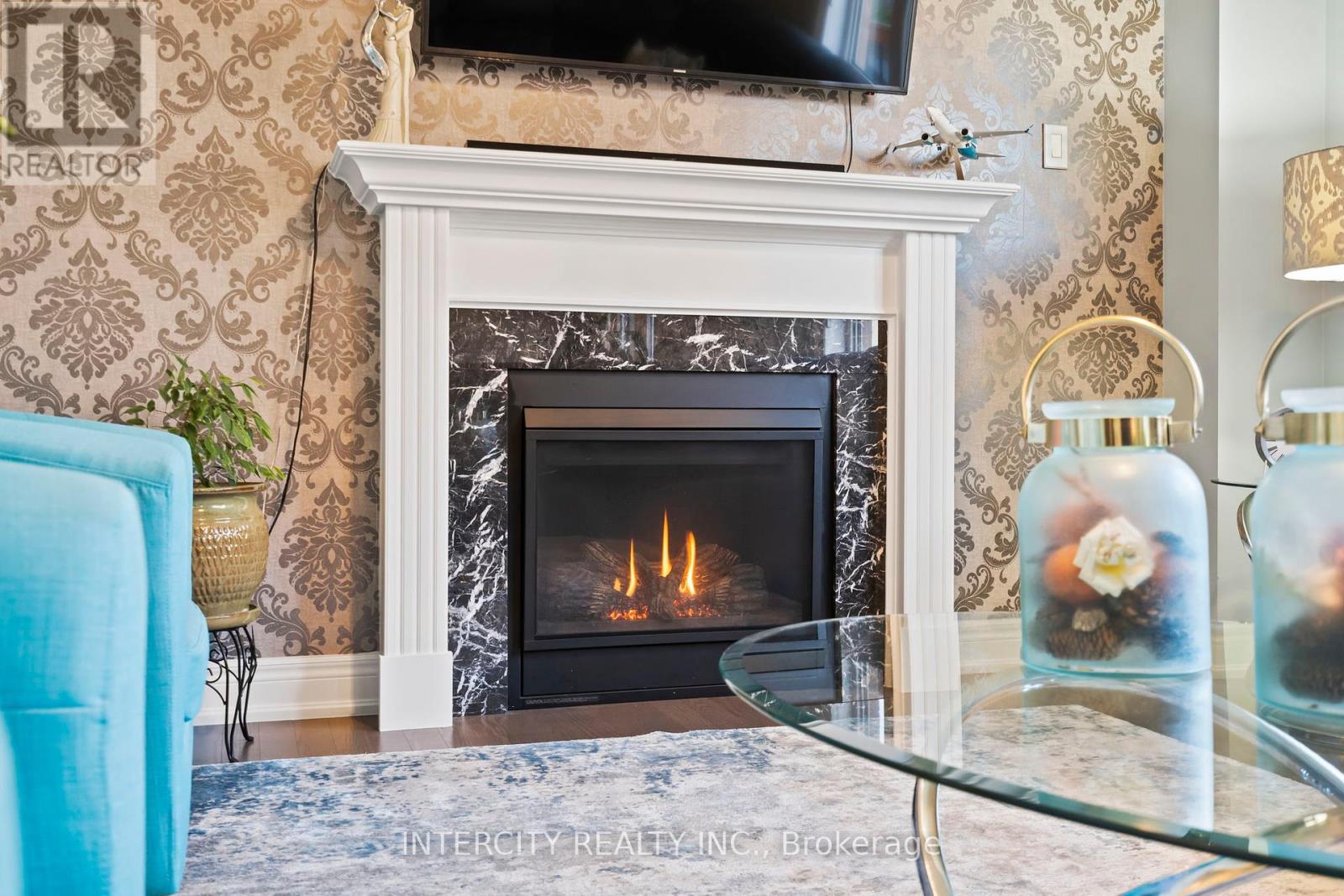 5 Wilke Trail, Bradford West Gwillimbury, Ontario  L3Z 0S8 - Photo 9 - N12404773