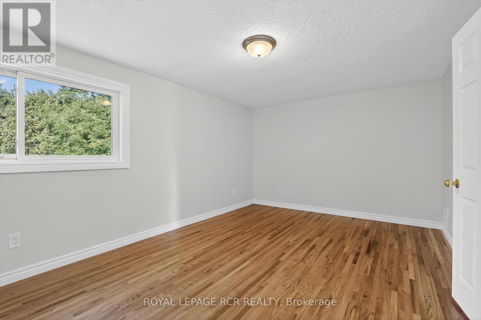 64 Bradley Court, New Tecumseth (Tottenham), Ontario  L0G 1W0 - Photo 17 - N12403109