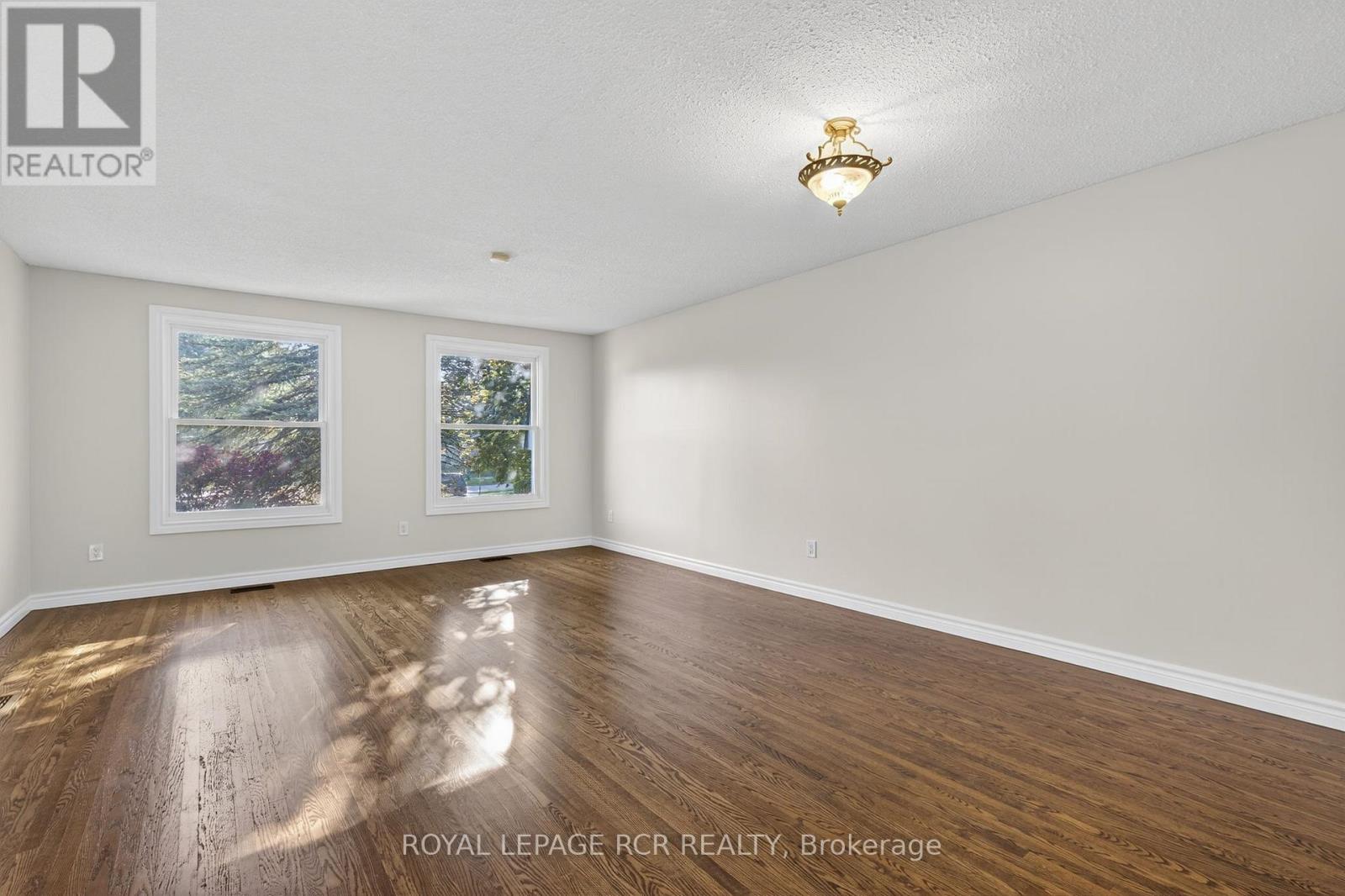 64 Bradley Court, New Tecumseth (Tottenham), Ontario  L0G 1W0 - Photo 9 - N12403109