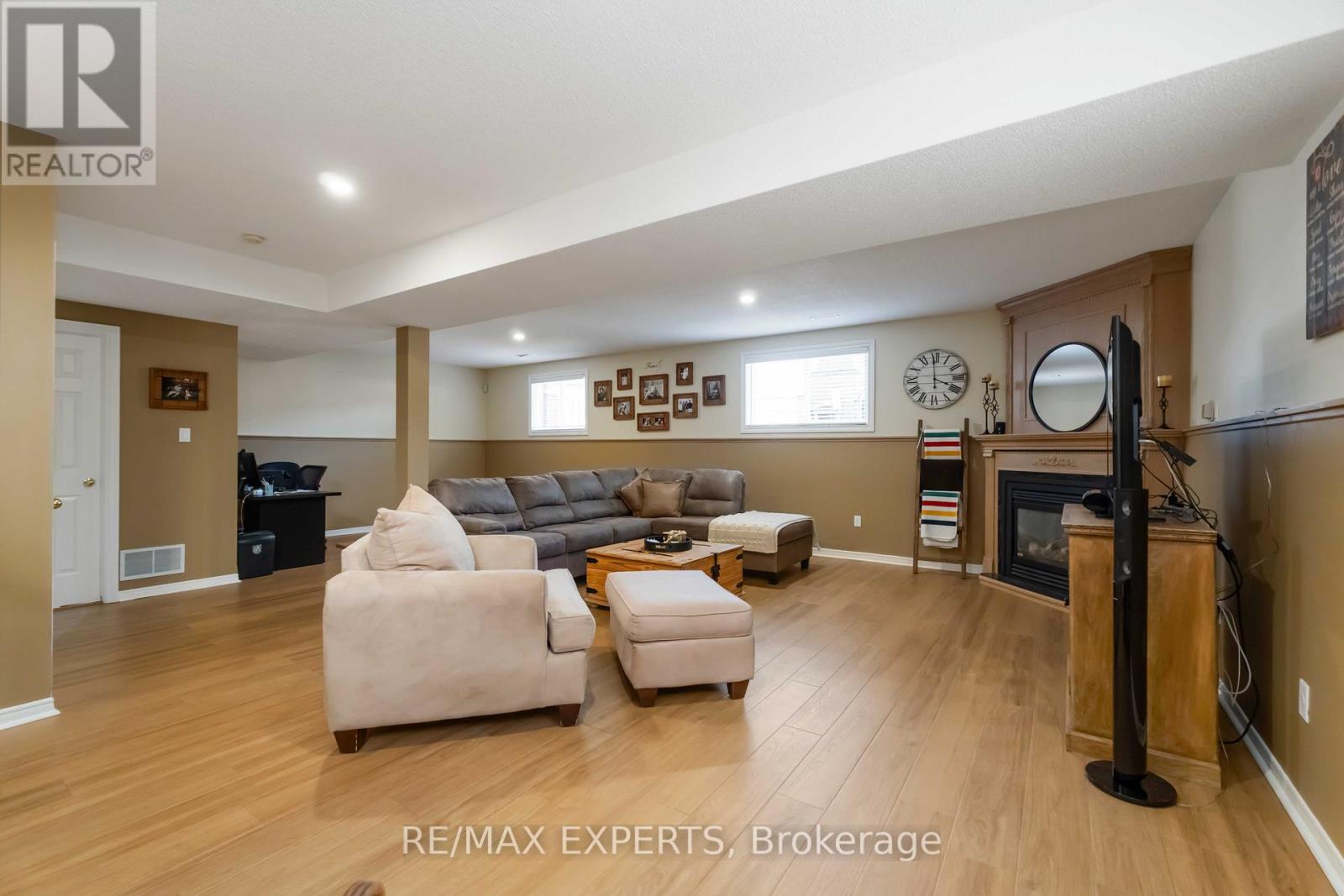 5991 Andrea Drive, Niagara Falls, Ontario  L2H 2Z9 - Photo 26 - X12403291