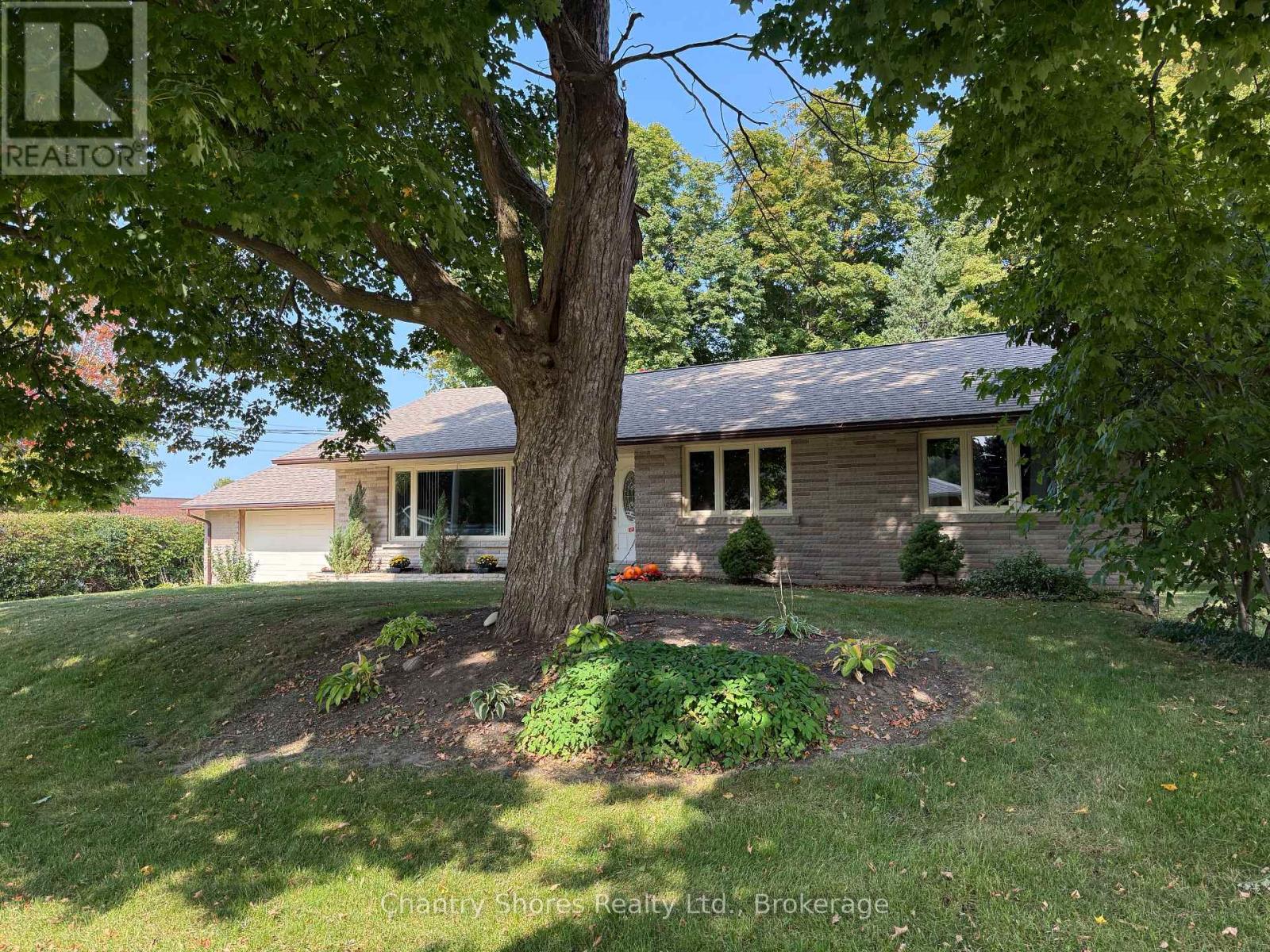 647 EUGENIE STREET E, Saugeen Shores, Ontario