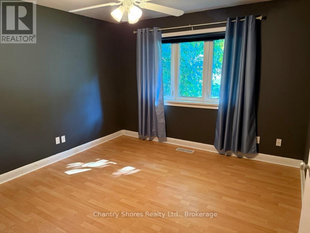647 Eugenie Street E, Saugeen Shores, Ontario  N0H 2C4 - Photo 8 - X12149268