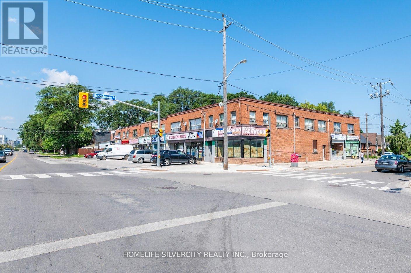 4 Brookhaven Drive, Toronto (Brookhaven-Amesbury), Ontario  M6M 4N7 - Photo 13 - W12404742