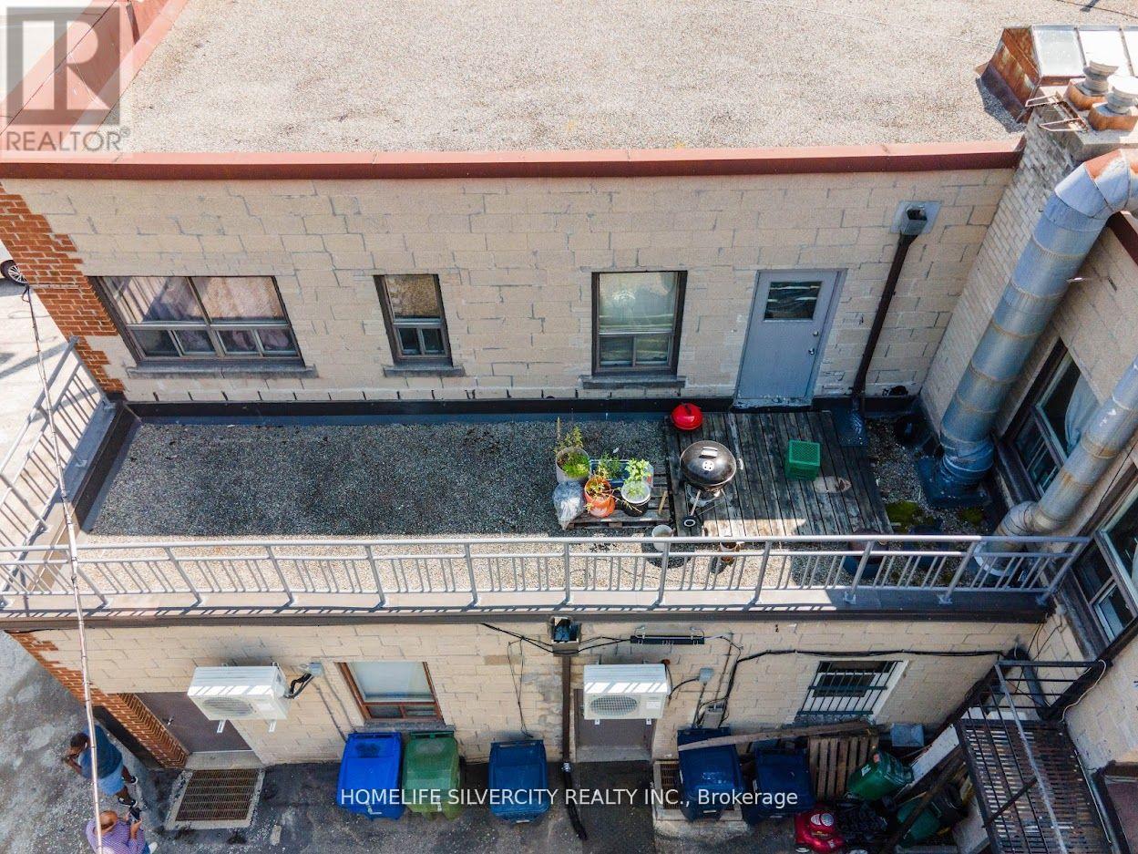 4 Brookhaven Drive, Toronto (Brookhaven-Amesbury), Ontario  M6M 4N7 - Photo 37 - W12404742