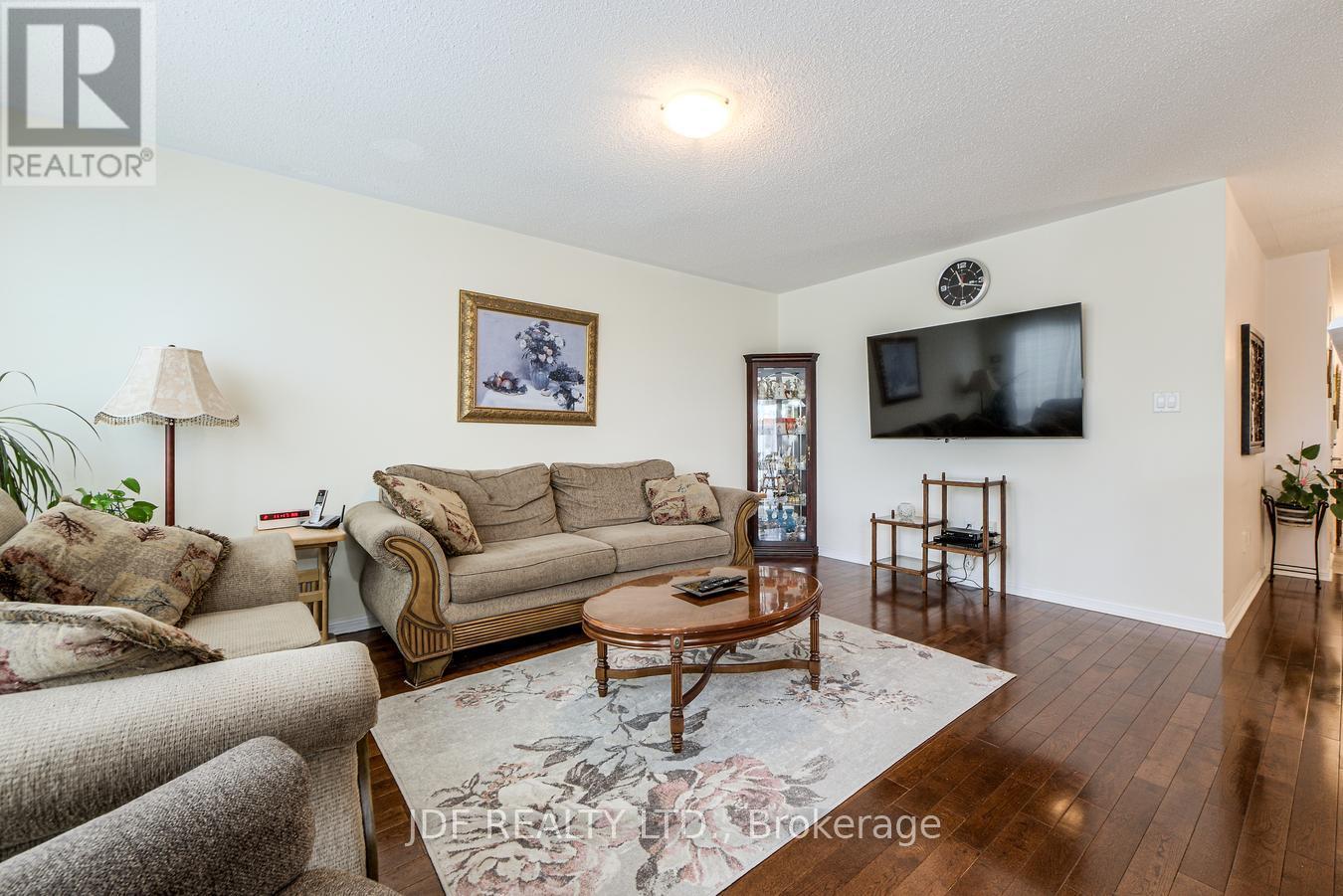 3178 Stornoway Circle, Oakville, Ontario  L6M 5H7 - Photo 11 - W12404763