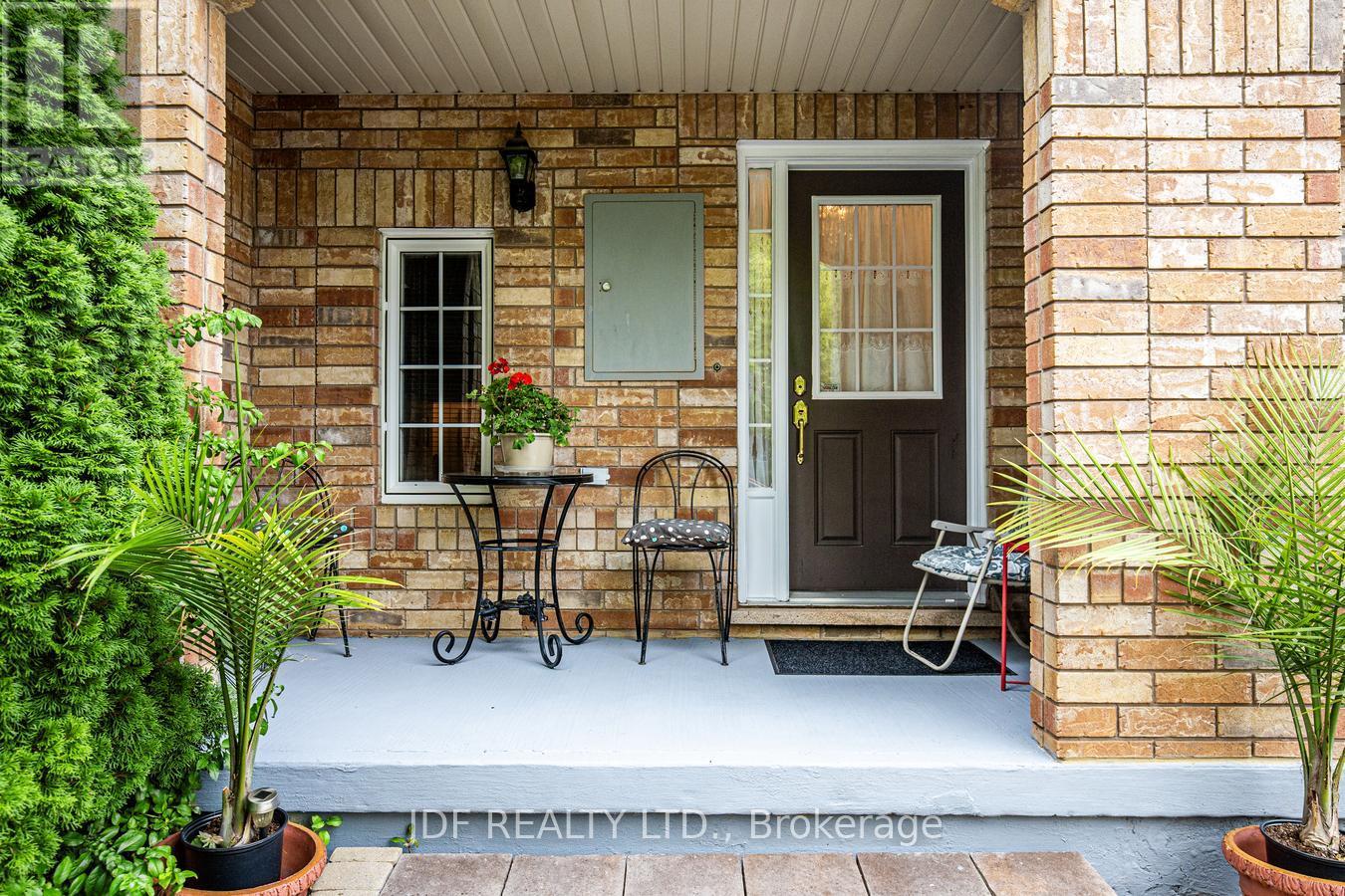 3178 Stornoway Circle, Oakville, Ontario  L6M 5H7 - Photo 3 - W12404763