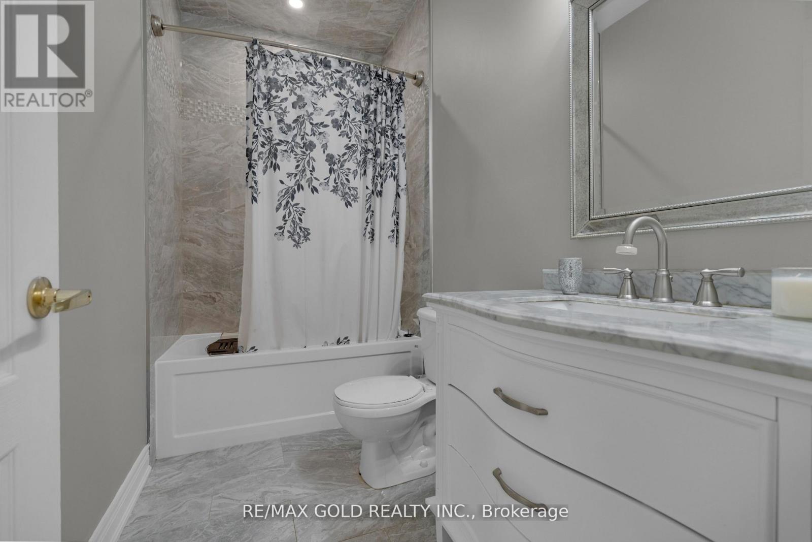 12572 Heritage Road, Caledon, Ontario  L7C 1T3 - Photo 11 - W12404784