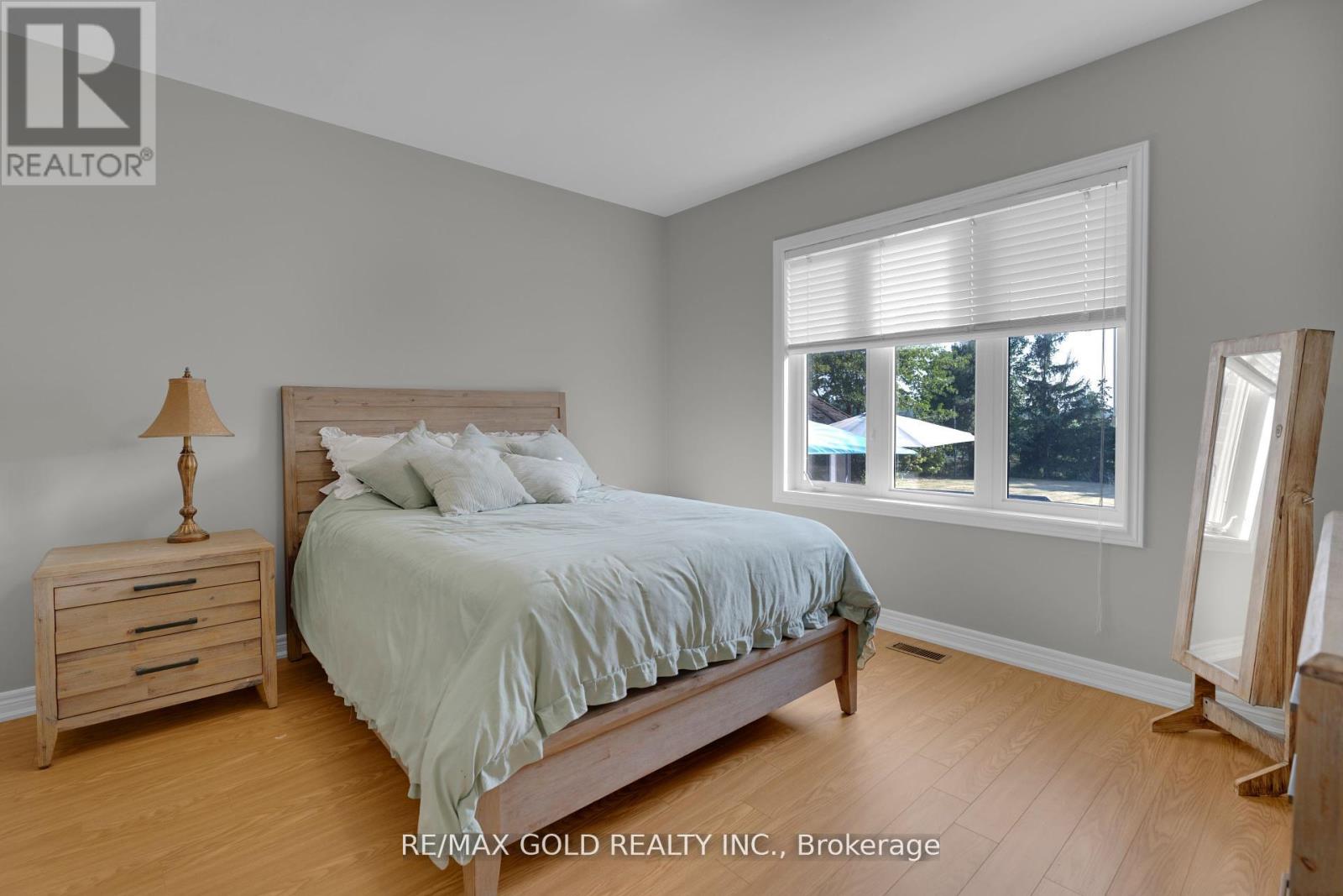 12572 Heritage Road, Caledon, Ontario  L7C 1T3 - Photo 12 - W12404784