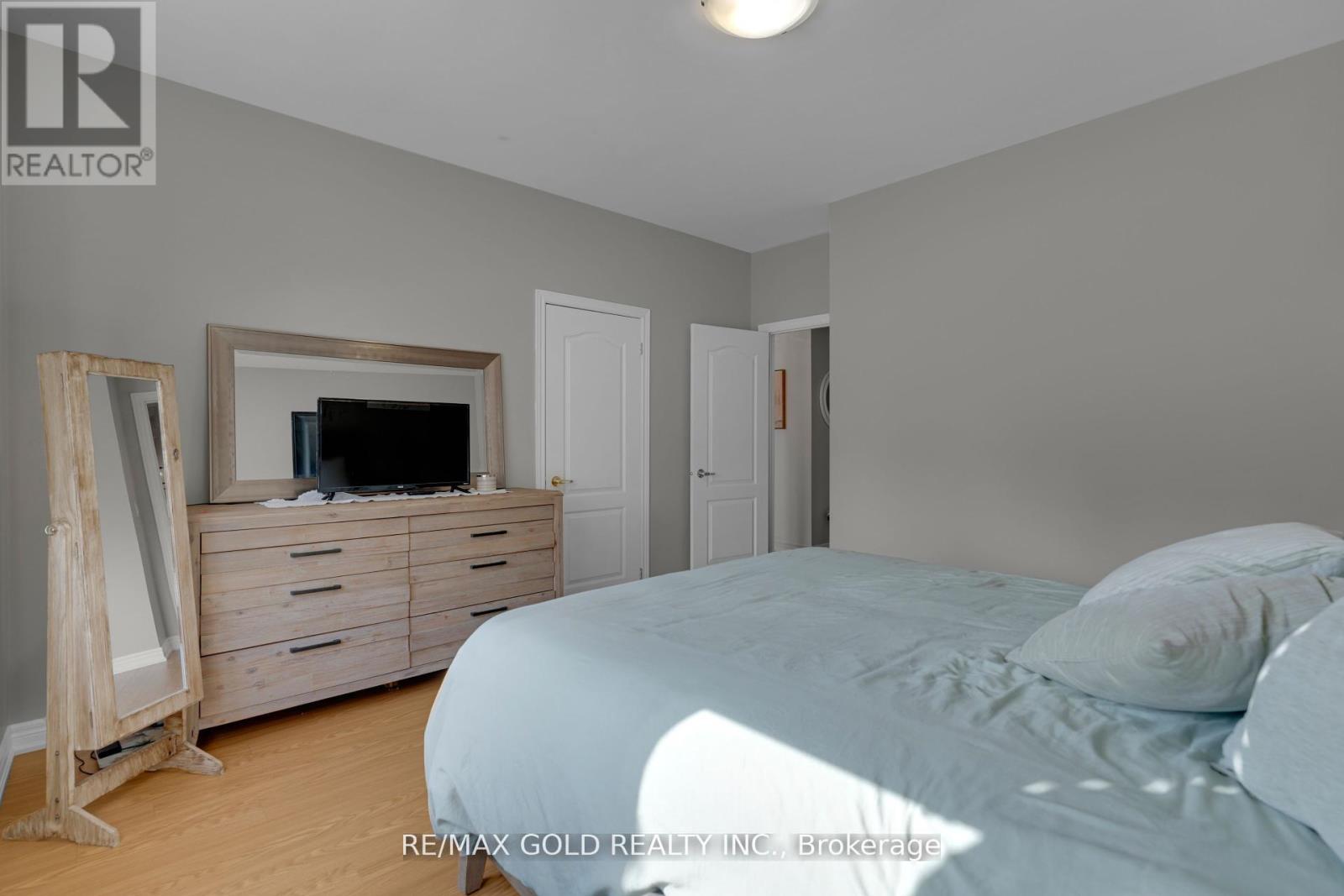 12572 Heritage Road, Caledon, Ontario  L7C 1T3 - Photo 13 - W12404784