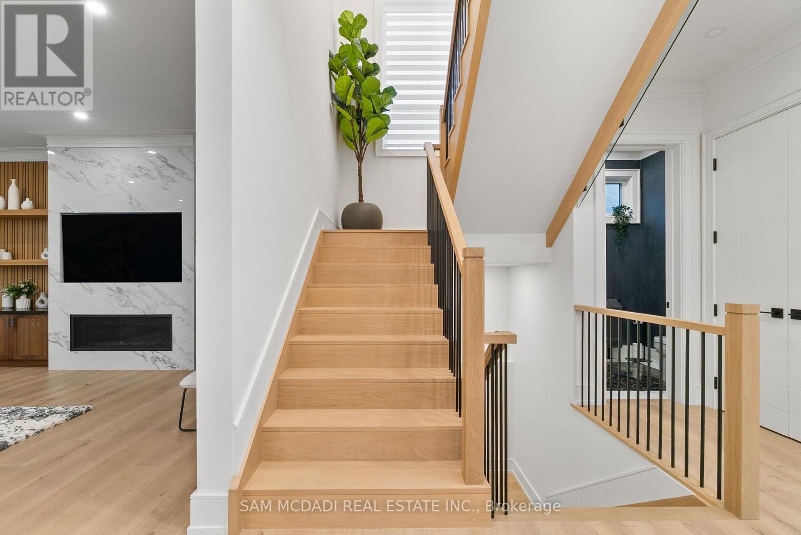 1509 Pembroke Drive, Oakville (Cp College Park), Ontario  L6H 1V6 - Photo 21 - W12404802