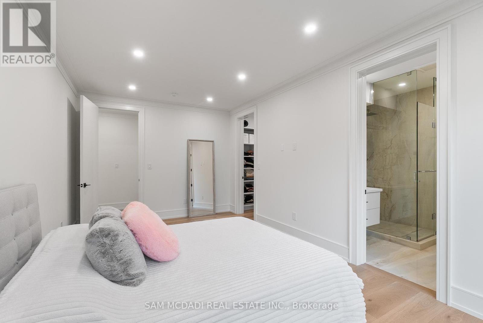 1509 Pembroke Drive, Oakville (Cp College Park), Ontario  L6H 1V6 - Photo 28 - W12404802