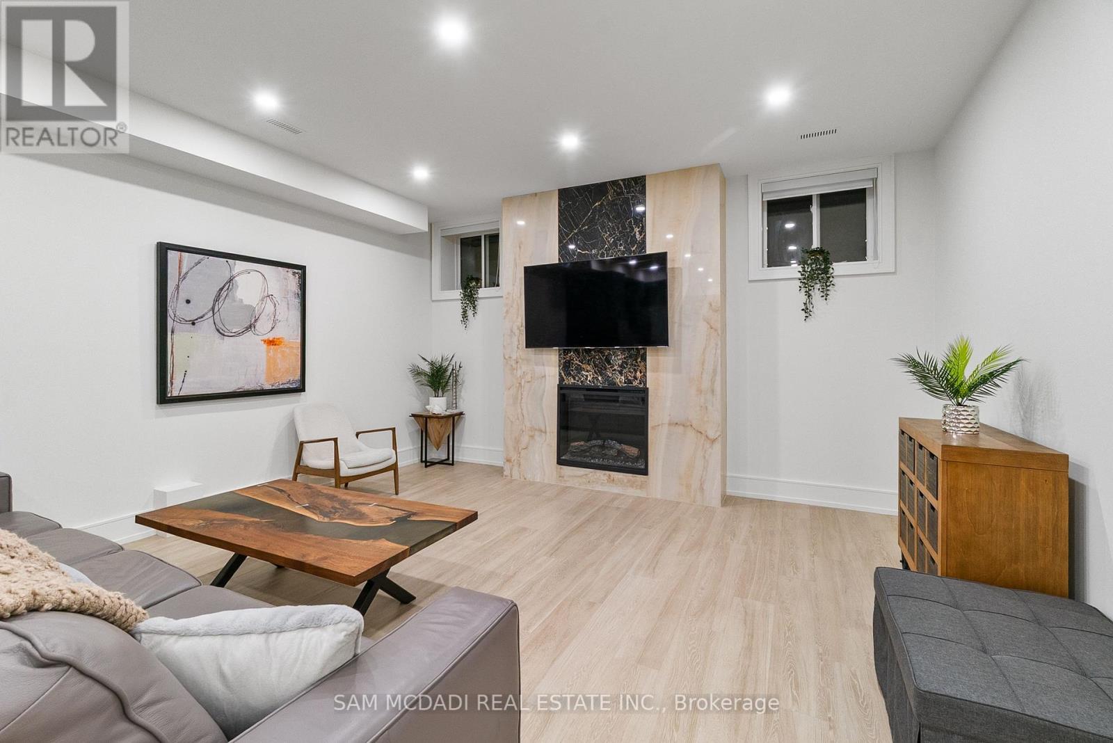 1509 Pembroke Drive, Oakville (Cp College Park), Ontario  L6H 1V6 - Photo 37 - W12404802