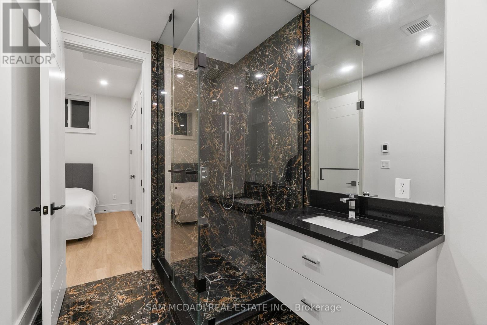 1509 Pembroke Drive, Oakville (Cp College Park), Ontario  L6H 1V6 - Photo 43 - W12404802
