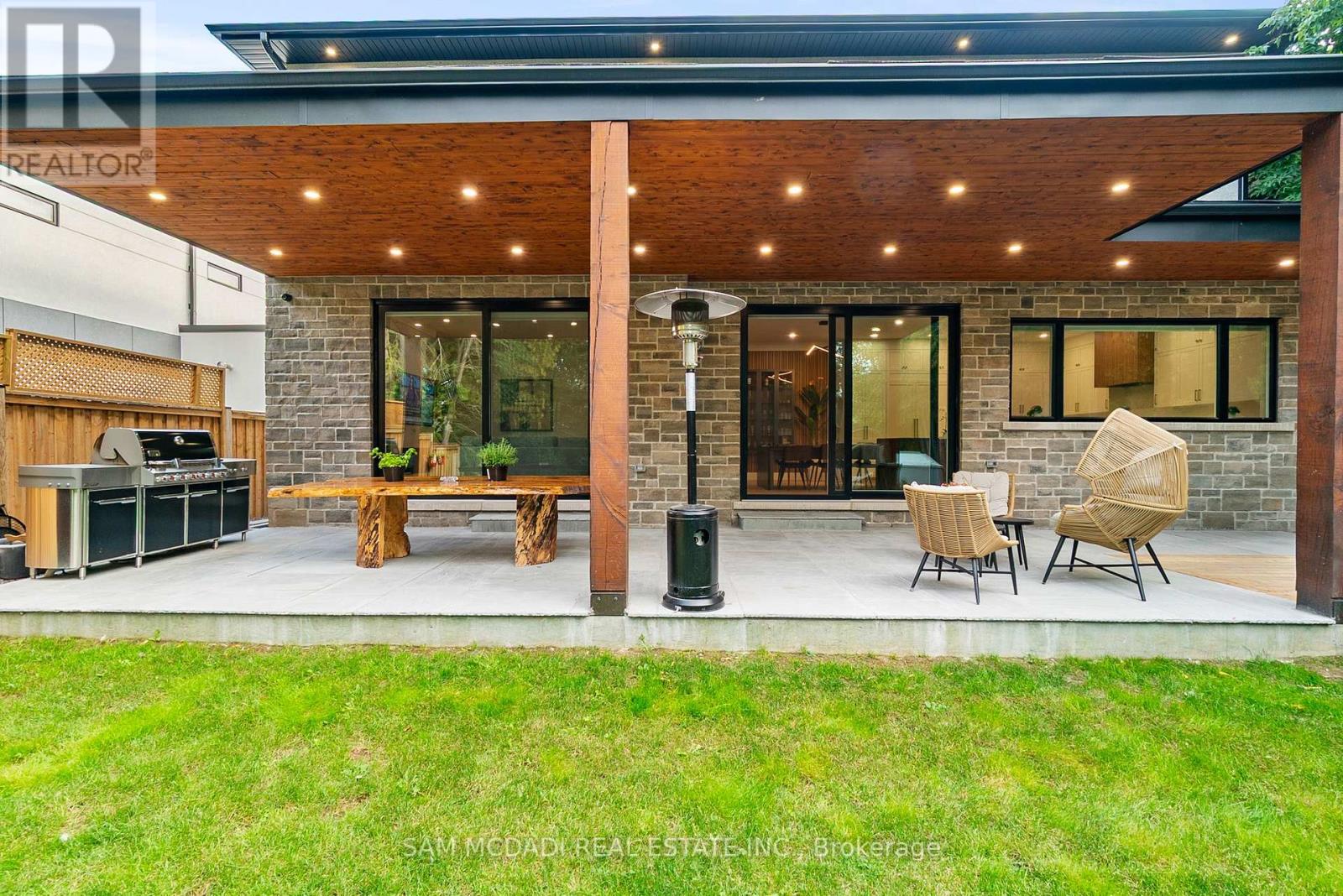 1509 Pembroke Drive, Oakville (Cp College Park), Ontario  L6H 1V6 - Photo 47 - W12404802