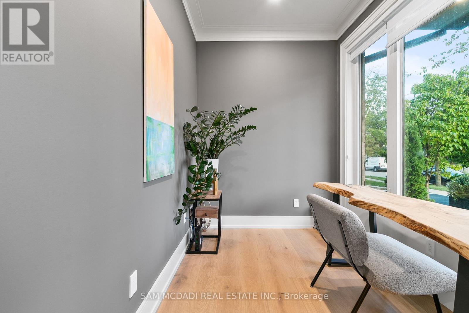 1509 Pembroke Drive, Oakville (Cp College Park), Ontario  L6H 1V6 - Photo 7 - W12404802