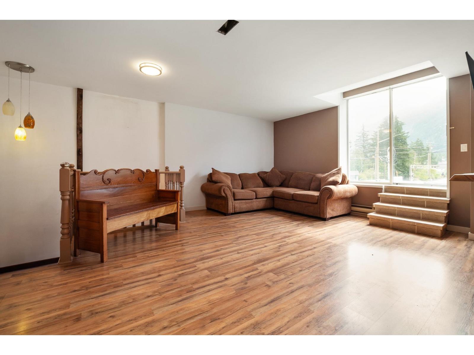 584 Wallace Street, Hope, Hope, British Columbia  V0X 1L0 - Photo 31 - C8072179