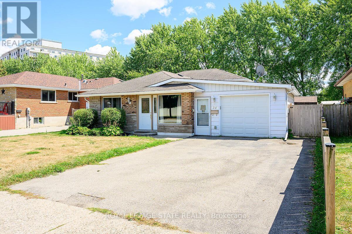 24 Oxford Street, Brantford, Ontario  N3R 5C6 - Photo 2 - X12404782