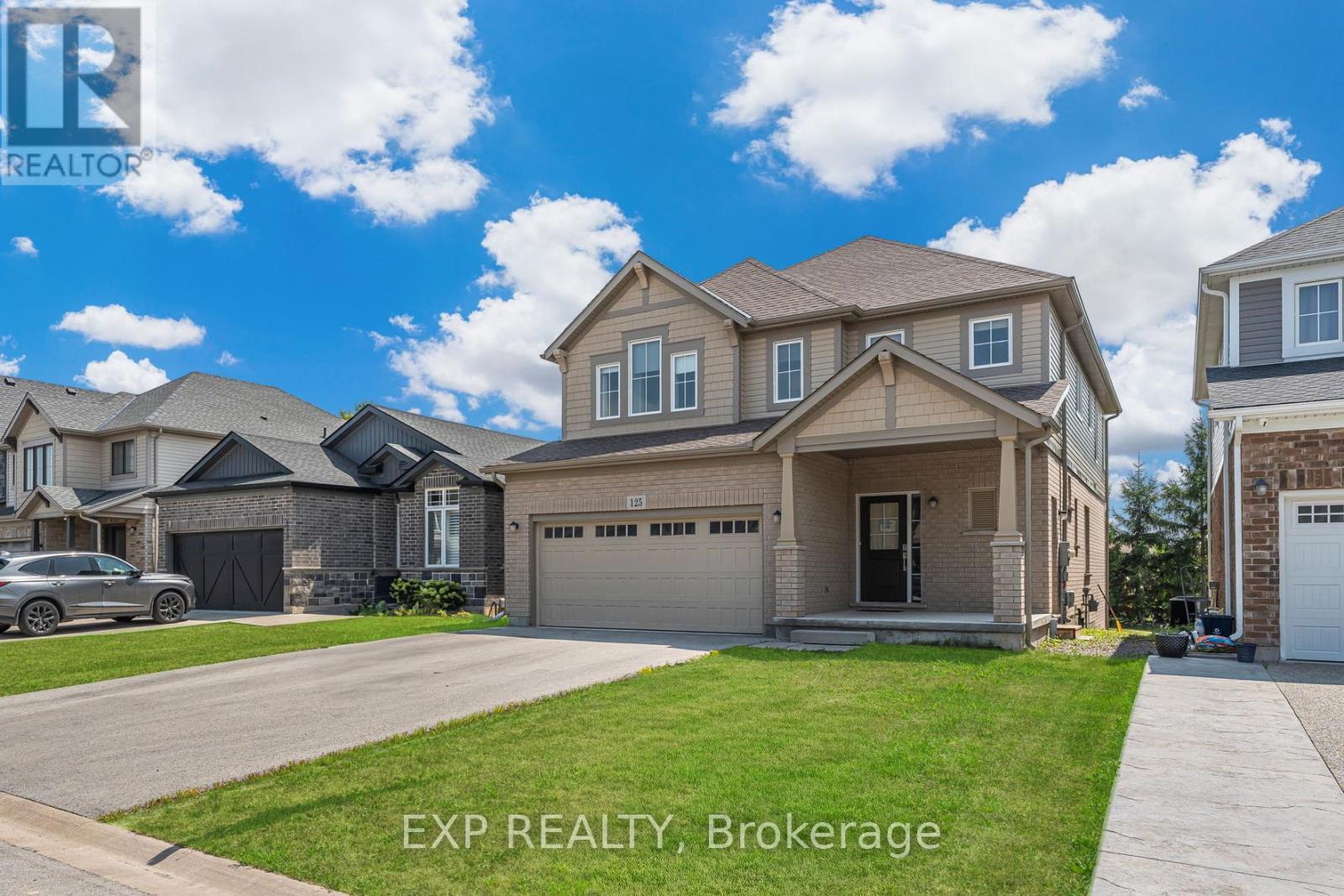 125 Monarch Street, Welland, Ontario  L3B 5N8 - Photo 2 - X12404791