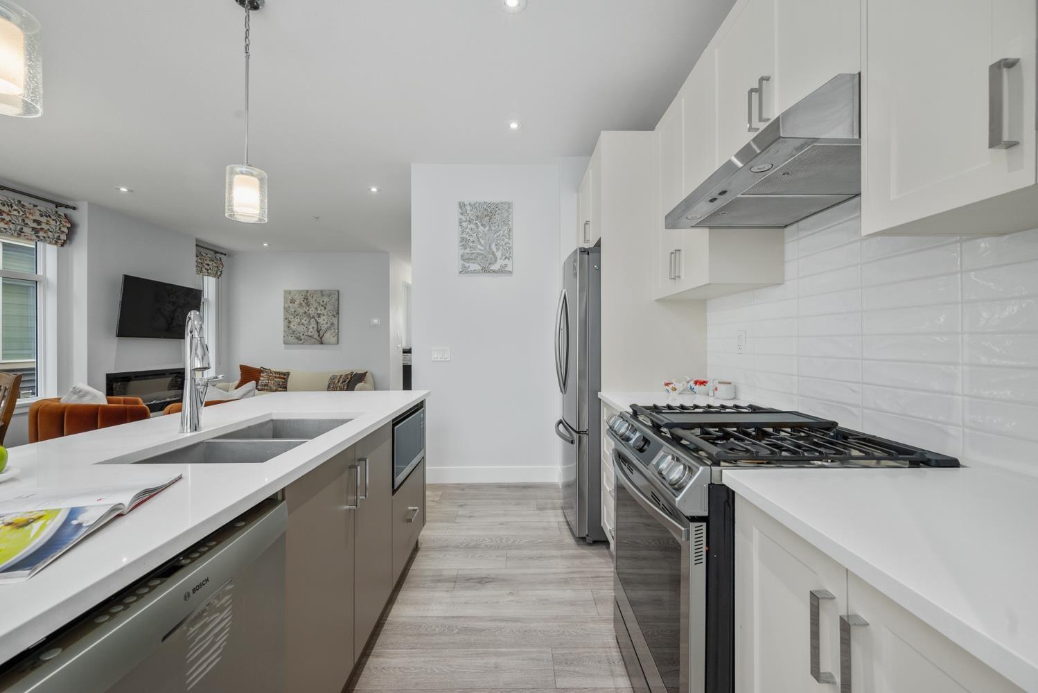 7764 204 Street, Langley, British Columbia  V2Y 4K3 - Photo 6 - R3047935