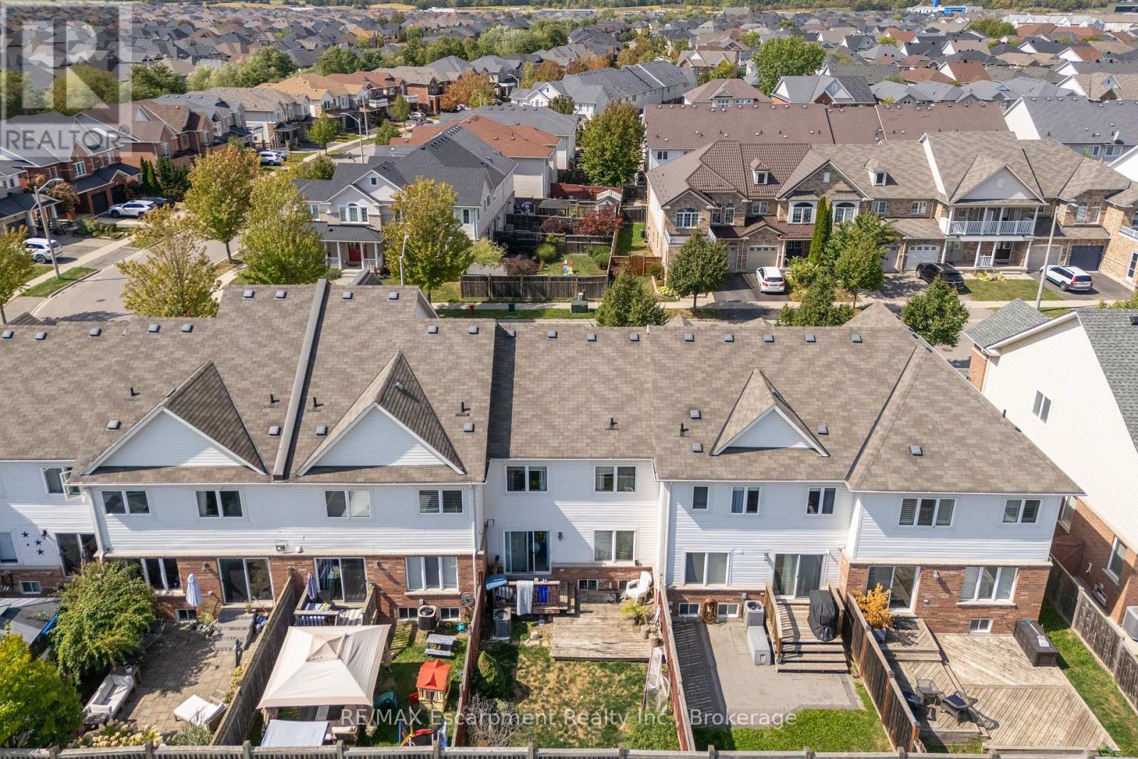 4832 Capri Crescent, Burlington, Ontario  L7M 0H9 - Photo 8 - W12403342