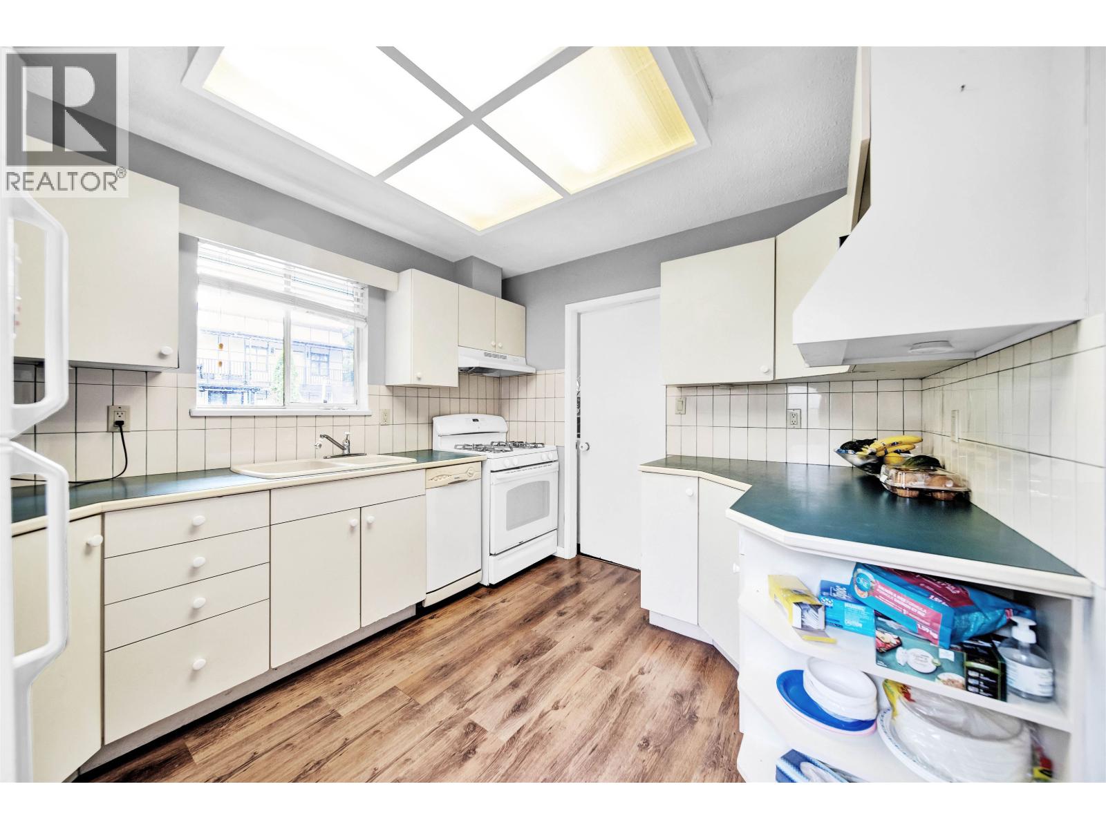 21022 123 Avenue, Maple Ridge, British Columbia  V2X 4B4 - Photo 6 - R3047275