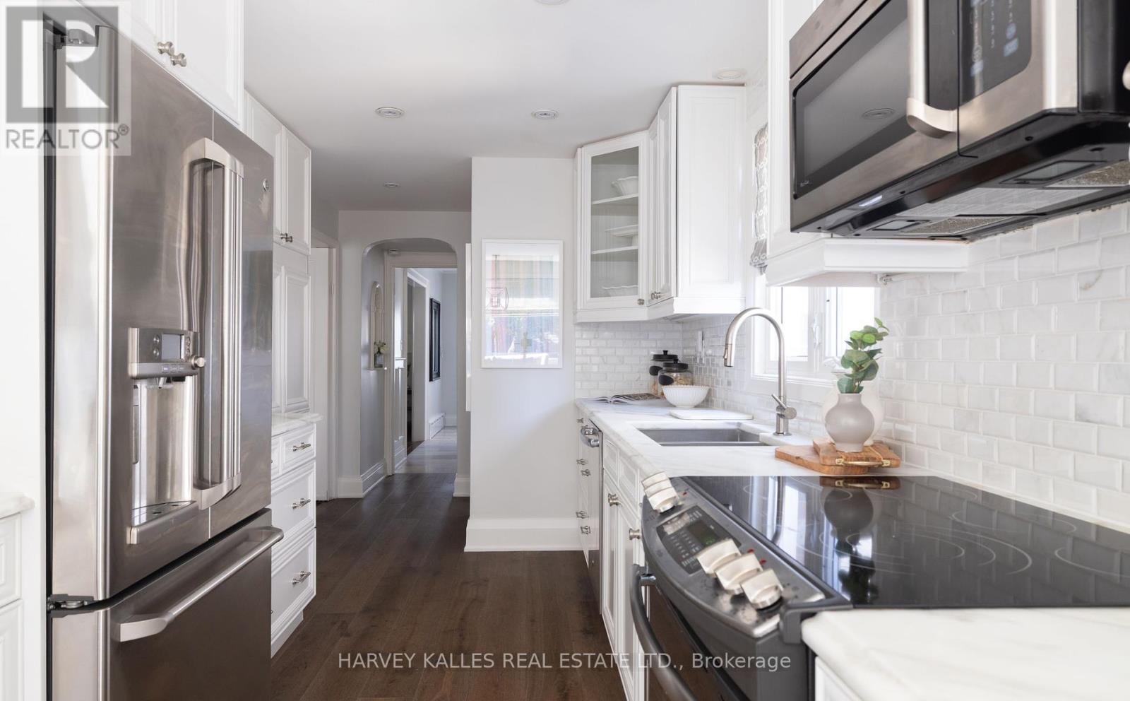 115 Wembley Road, Toronto (Forest Hill North), Ontario  M6C 2G5 - Photo 17 - C12404815