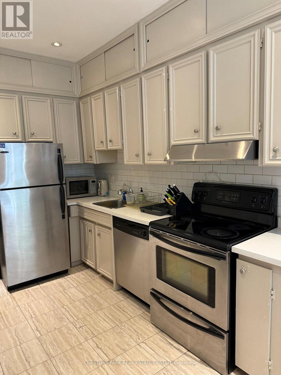 23 Bishop Street, Toronto, Ontario  M5R 1N3 - Photo 3 - C12404828