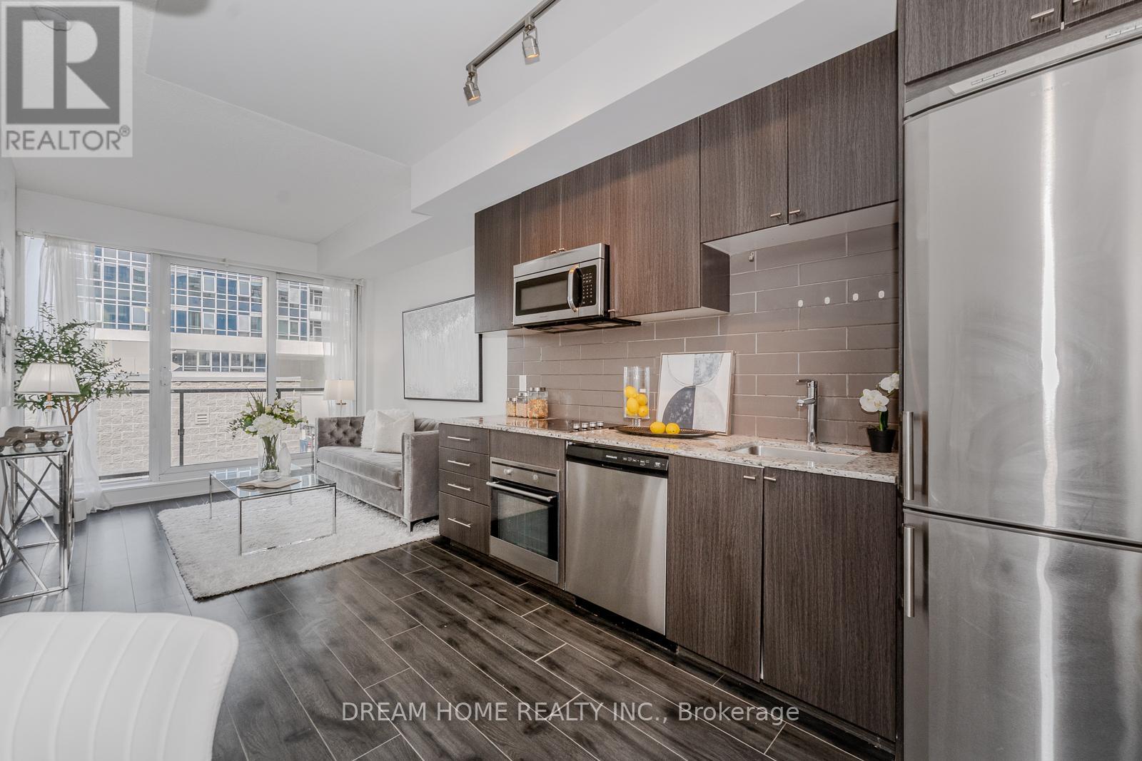 301 - 18 Rean Drive, Toronto, Ontario  M2K 0C7 - Photo 4 - C12404857