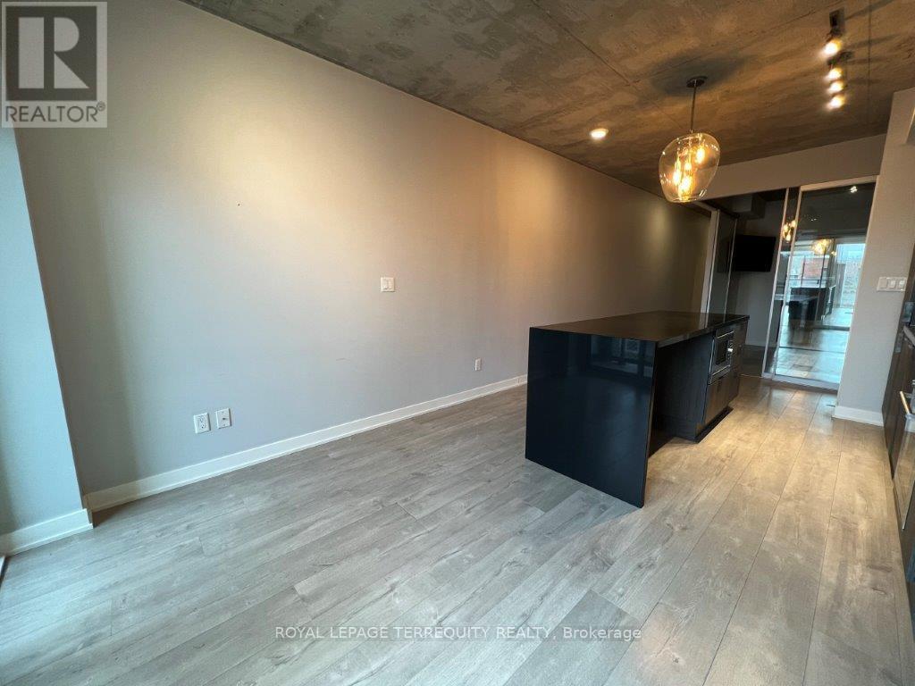 308 - 109 Ossington Avenue, Toronto, Ontario  M6J 0G1 - Photo 9 - C12404863