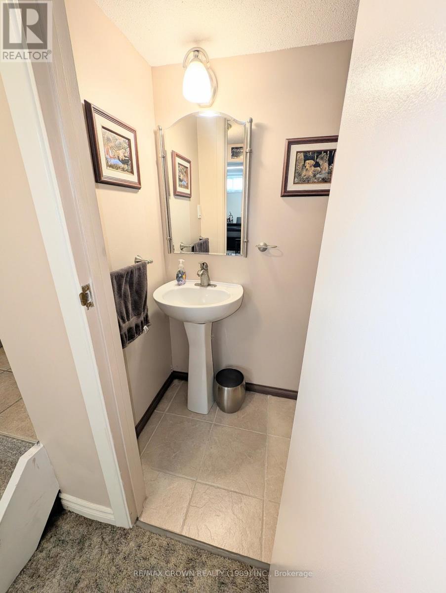 12 Cypress Court, North Bay (College Heights), Ontario  P1B 9G9 - Photo 48 - X12403753